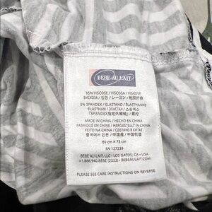 Bebe au Lait black and white nursing cover